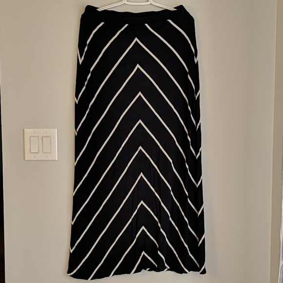 2/$20   Long navy and white chevron skirt - Picture 2 of 3